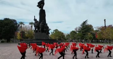 VIDEO/ Kryeministri Rama uron shqiptarët: Gëzuar Ditën e Pavarësisë