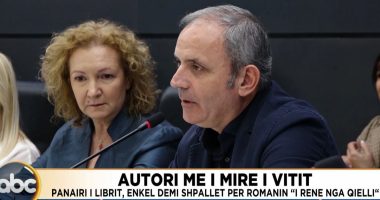 Autori më i mirë i vitit/ Panairi i librit, Enkel Demi shpallet për romanin “I rënë nga qielli”