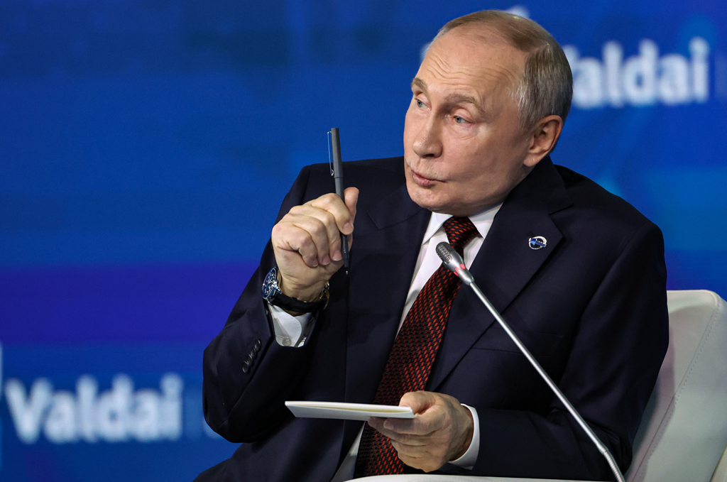 Putin uron Trump për fitoren: I gatshëm për të diskutuar!