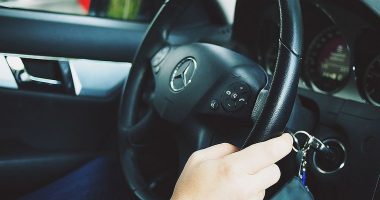 Në këto vende është e ndaluar të vozitësh me xhaketë apo pallto dimërore