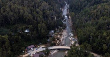 Refugjatët ukrainas, viktima të uraganit Helene në Karolinën e Veriut