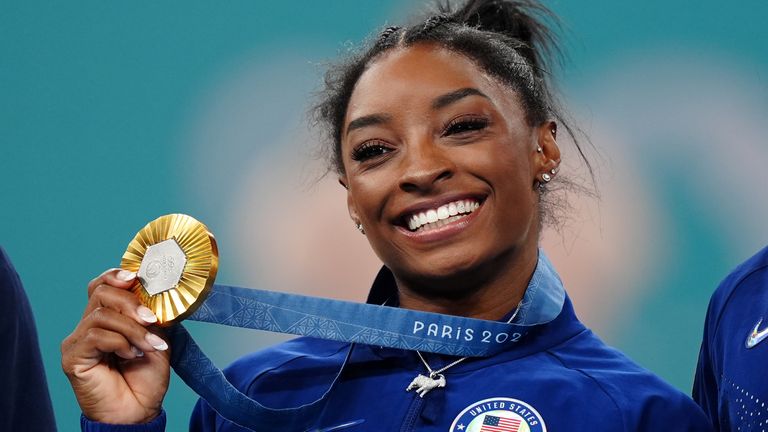 Sporti po bëhet “rozë”/ Sportistet gra “mundin” burrat në garën e sponsorave, Simone Biles është sportistja më e marketuar e vitit 2024