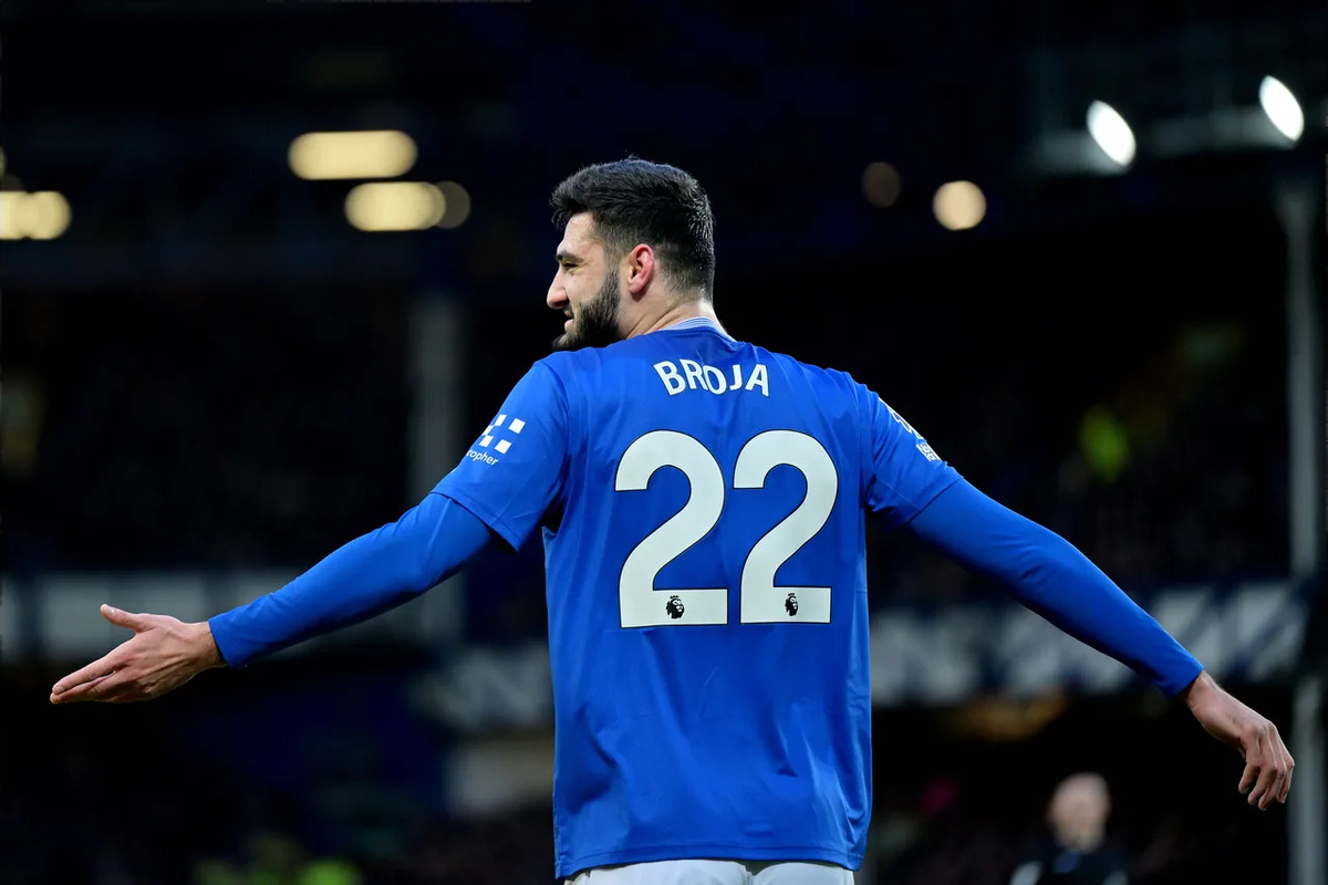 Everton uron Brojën/ Klubi anglez përshëndet sulmuesin si titullar