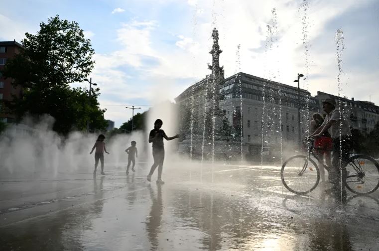 Shërbimi i Ndryshimeve Klimaterike konfirmon: Viti 2024 është më i nxehti në histori