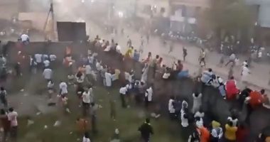 Kaos pas ndeshjes në Guine/ Përplasjet mes turmës shkaktuan 56 viktima