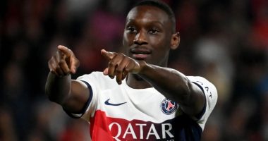 Kërkohet një tjetër sulmues, “Djajtë e Kuq” gati 70 milionë për “yllin” e PSG