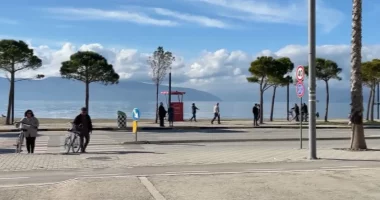 “Travel off Path”: Vlora, qyteti bregdetar i mbushur me brigje mahnitëse dhe vendpushime të qeta