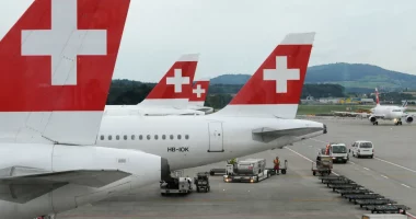 Tym në kabinë/ Një avion bën ulje emergjente në Austri