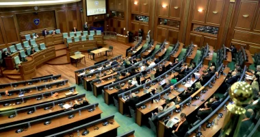 “Deputetët serbë, jashtë Kuvendit”, Vetëvendosja: Përgjegjës për sulmet në veri