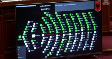 Seanca e fundit e vitit/ Miratohet projektligji për anulimin e gjobave. Rrëzohen amendamentet e PD