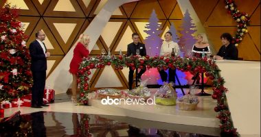 Si festohej Viti i Ri dikur? Eneda Tarifa: Kujtoj pakot me arra, fiq dhe sheqerka. Maya: E rregullonim shtëpinë, e bënim dritë