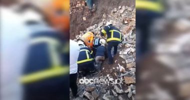 Masivi i gurëve zuri poshtë 47-vjeçarin/ Arrestohet investitorja, shpallet në kërkim adminstratori dhe drejtuesja e firmës në Berat