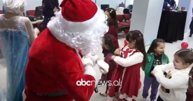 Nderim dëshmorëve të policisë/ Policia e Shtetit dhurata për fëmijët e të rënëve në detyrë