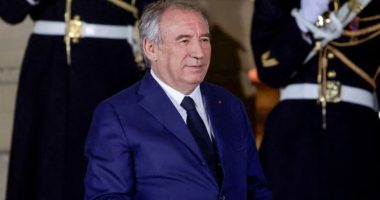 Franca me qeveri të re përballë sfidave politike dhe borxhit të thellë publik