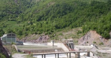 Familjarët e kërkonin prej dy ditësh, gjendet e pajetë 26-vjeçarja në kanalin e hidrocentralit të Orgjostit