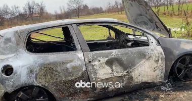 Digjet makina e ish policit/ Korçë, dyshohet zjarrvënie e qëllimshme