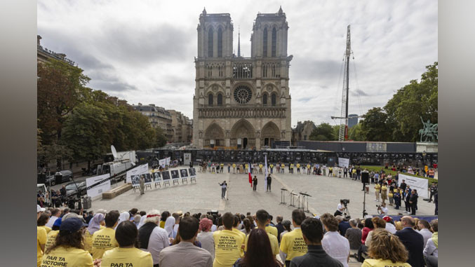 Katedralja e Parisit Notre-Dame rihap dyert të shtunën, të pranishëm shumë zyrtarë