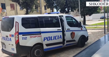 EMRI/ Kërcënoi me armë dy vëllezër në Shkodër, pranga autorit