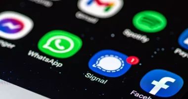Skocia ndalon qeveritarët të përdorin WhatsApp, Signal dhe Messenger