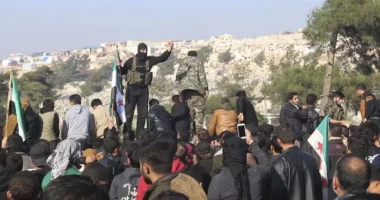 Rebelët sirianë pushtuan 80% të territorit të kontrolluar nga kurdët