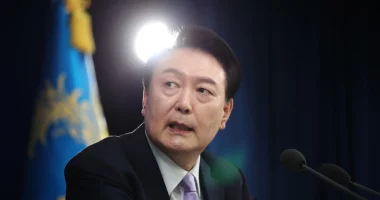 Presidenti i Koresë së Jugut i “shpëton” shkarkimit, deputetët e partisë së tij bojkotuan votimin