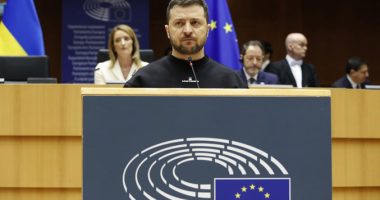 Zelensky falënderoi anëtarët e Parlamentit Evropian për ndihmën prej 4.2 miliardë eurosh