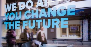 Cila është kompania kineze e inteligjencës artificiale që trazoi tregjet financiare?