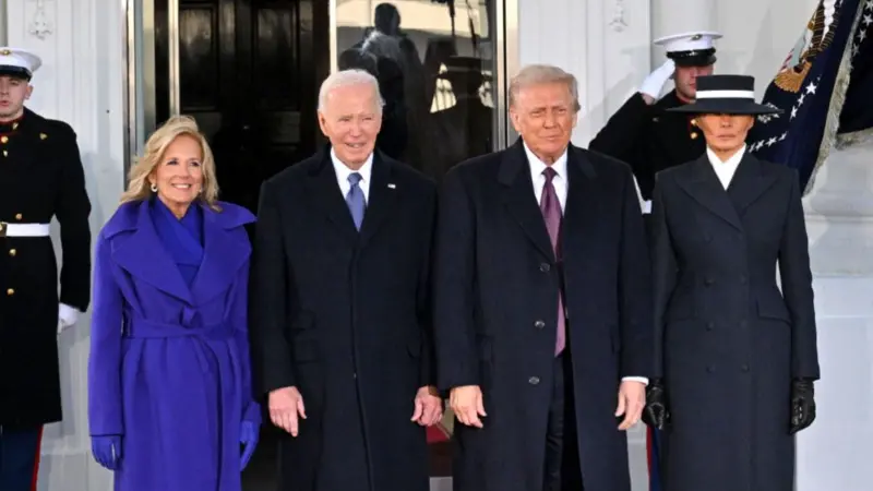 “Mirë se erdhe në shtëpi”/ Trump mbërrin në Shtëpinë e Bardhë, pritet nga Biden