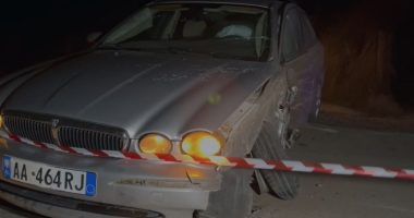 VIDEO/ Aksident i trefishtë në aksin Korçë-Ersekë, një i lënduar