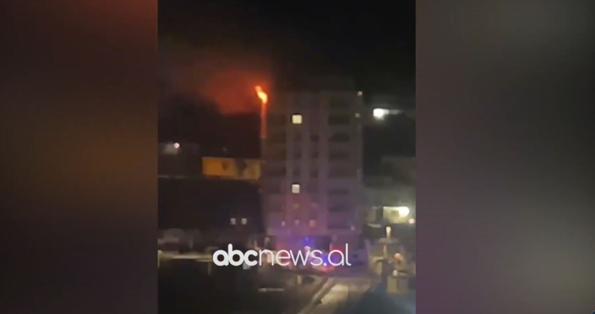 VIDEO/ Zjarr në një pallat në Lezhë, flakët në katet e sipërme