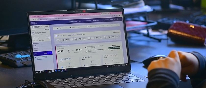 Kurti djeg emigrantët, Prishtina 200 euro më shtrenjtë biletat e fluturimit në raport me Tiranën e Shkupin! 