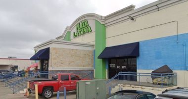 Zjarr në një dyqan kafshësh në Teksas, ngordhin mbi 500 kafshë