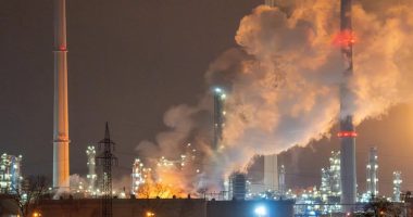 VIDEO/ Rafineria e naftës shpërthen në flakë në Gjermani, disa të lënduar