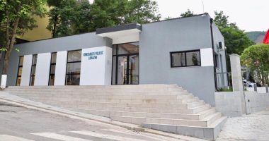 Librazhd/ Motra kallëzon vëllain në polici: Më ndihmoni! Është larguar nga shtëpia, vuan nga skleroza