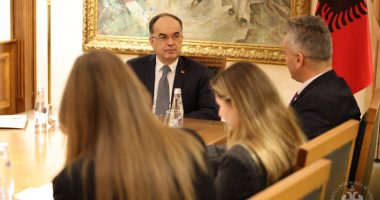 Presidenti Begaj takim me përfaqësuesit e Zyrës Rajonale për Bashkëpunim Rinor