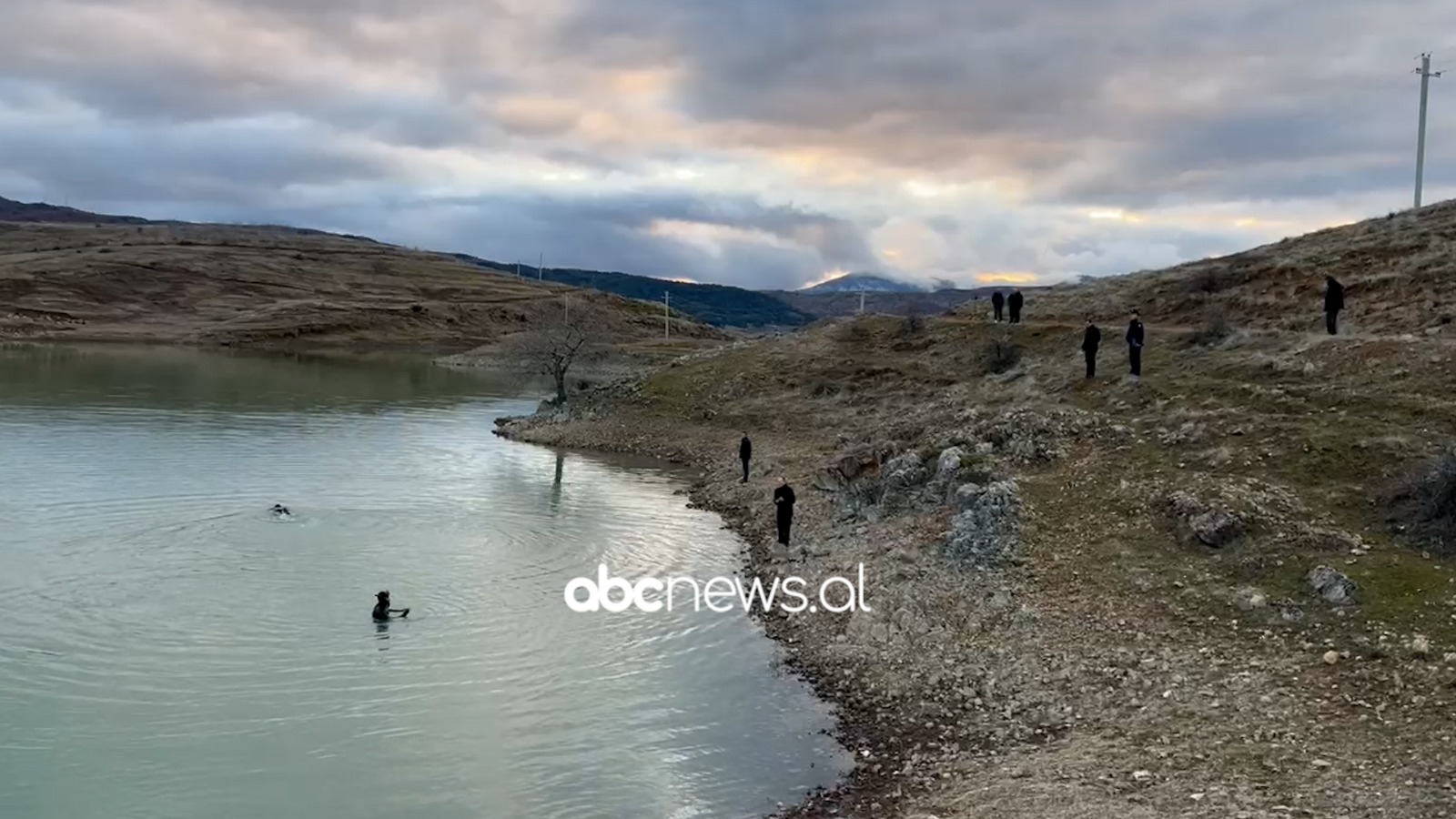 VIDEO/ I humbur prej disa ditësh, trupi i pajetë i 54-vjeçarit gjendet në rezervuar