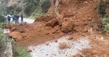 Masivi shkëmbor me inerte ra nga mali Trebeshina, nis qarkullimi i mjeteve në aksin Ura e Dragotit-Këlcyrë