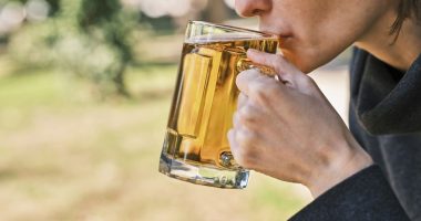 Vera nuk është më e preferuara në mesin e francezëve, po zëvendësohet nga birra