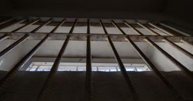 Suedia synon të dërgojë të dënuar në burgje jashtë vendit