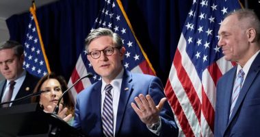 Kongresi miraton projektligjin për ndalimin e emigrantëve pa dokumente, të akuzuar për vjedhje e krime