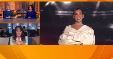 Momenti viral/ Gazetarja e ‘CBS News Chicago’ i flet shqip Dua Lipës: Motra ime shqiptare