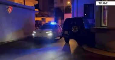 Goditet me thikë qytetari në Tiranë, Policia rrethon zonën