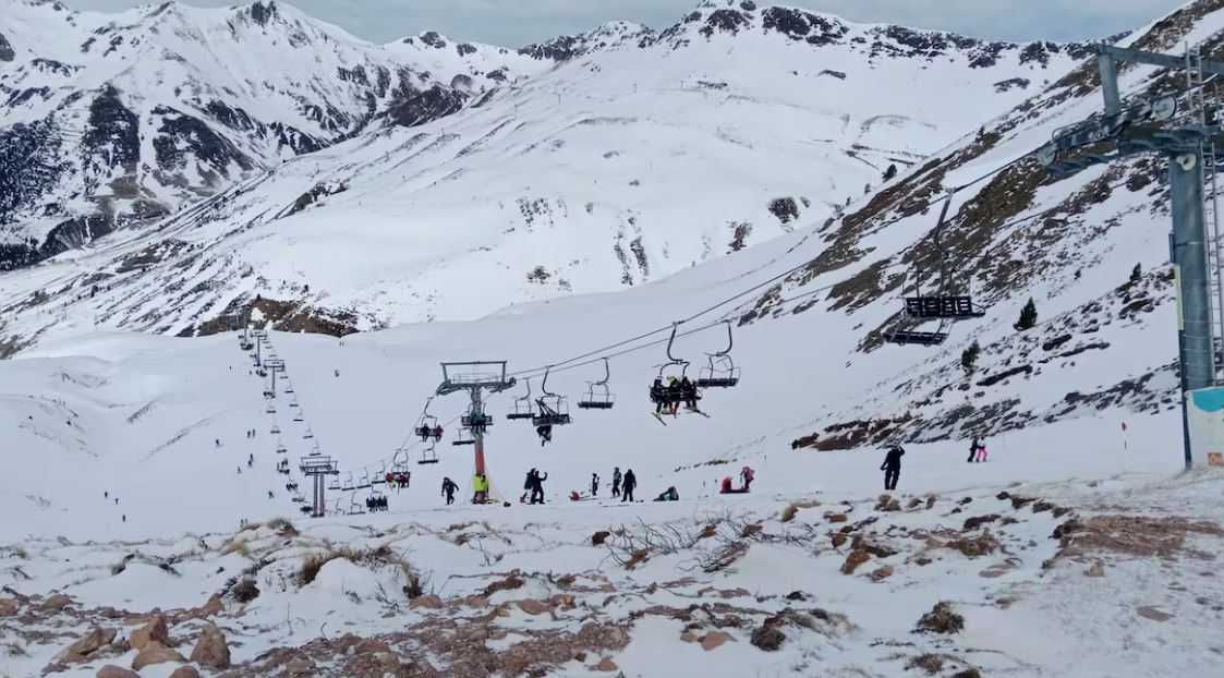 Shembet teleferiku në një vendpushim skish në Spanjë, dhjetëra të plagosur, disa në gjendje të rëndë