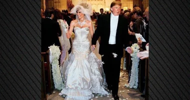 Me një foto nga dasma e tyre, Trump i uron Melanias 20-vjetorin e martesës