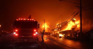 Qyteti i Malibu u bën thirrje banorëve të përgatiten për evakuim