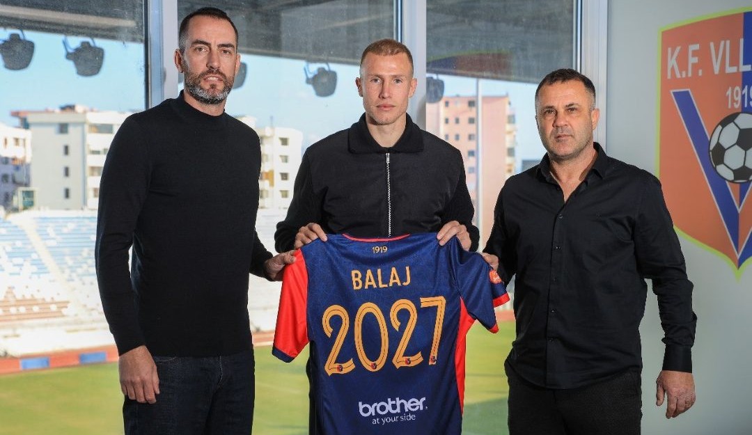 Balaj kuqeblu deri në 2027/ Ish sulmuesi i Kombëtares rinovon me Vllazninë