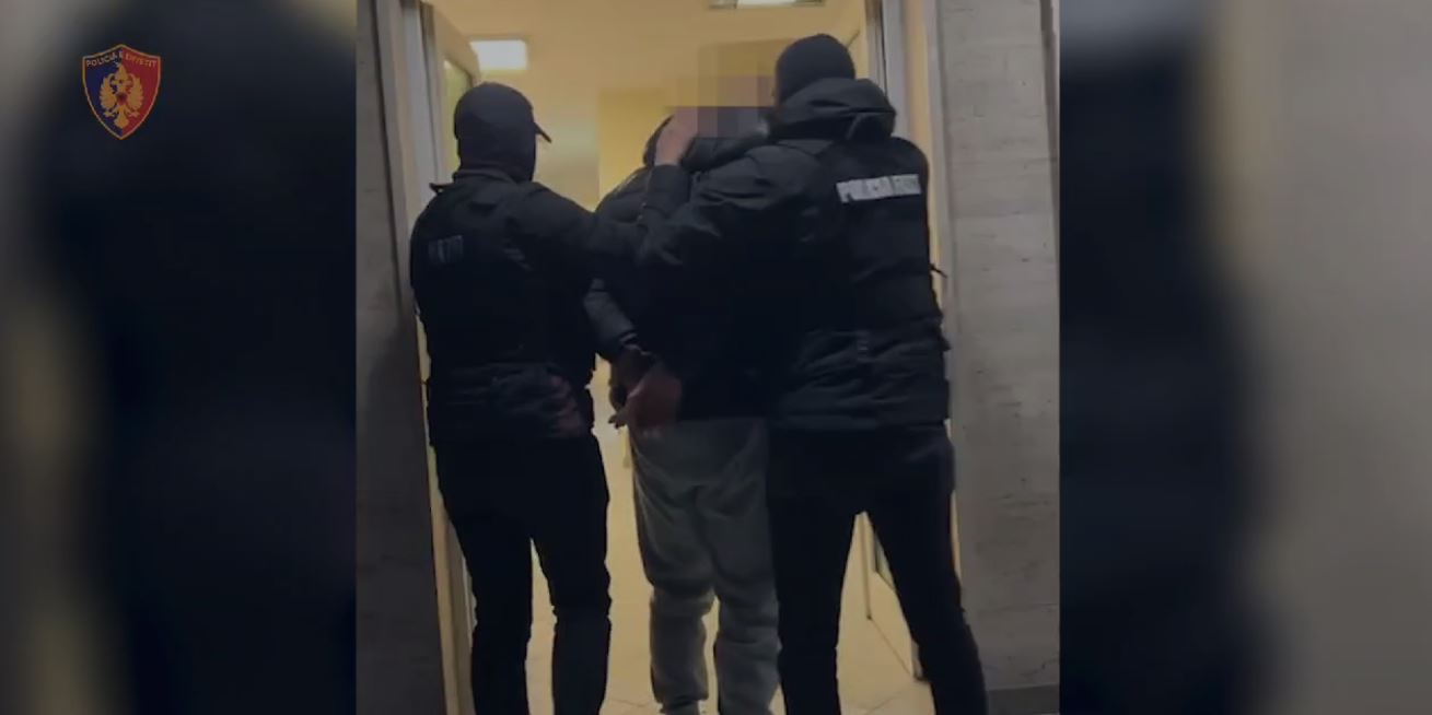 EMRI/ I dënuar me rreth 9 vite burg për trafik narkotikësh në Itali, arrestohet 62 vjeçari në Fier. Pritet ekstradimi