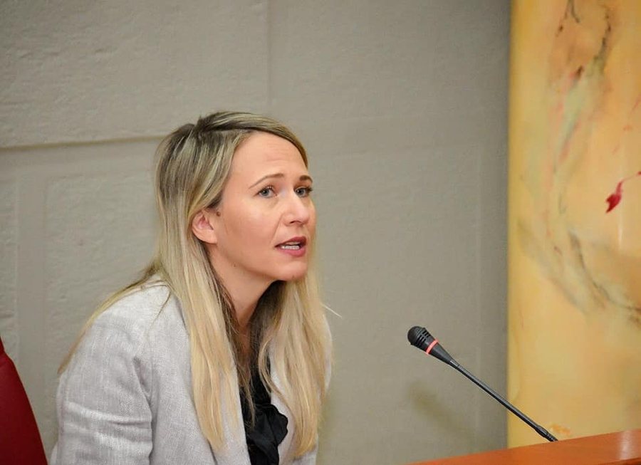 Anuela Ristani do drejtojë Bashkinë e Tiranës/ Një prej nënkryetarëve merr drejtimin pas arrestimit të Veliajt