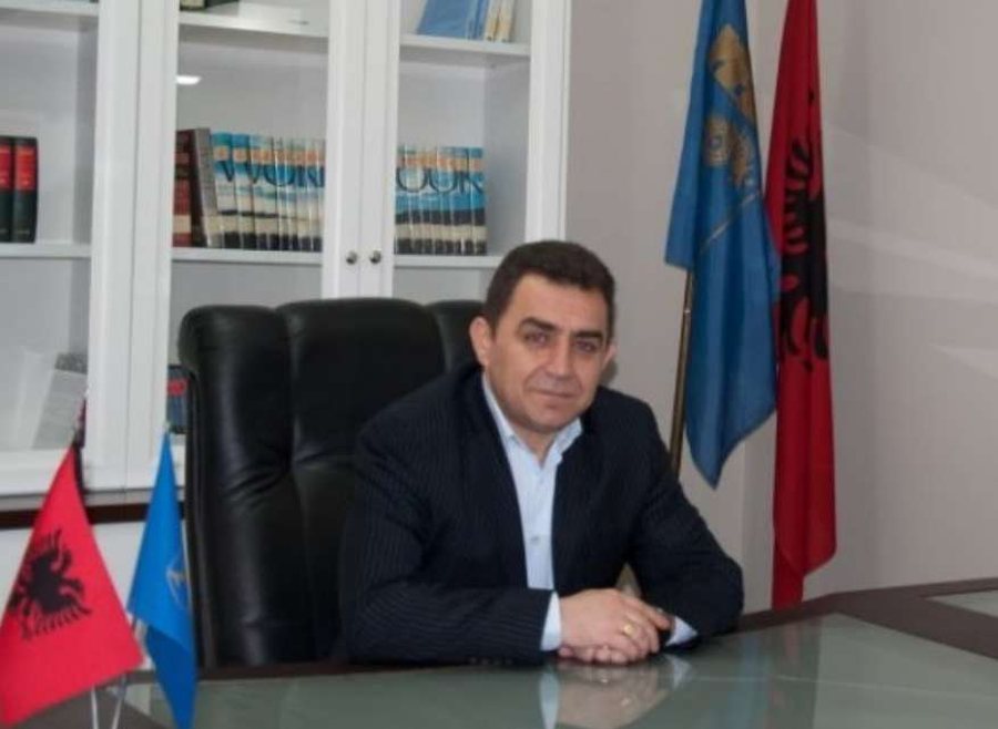 Shpërdorim detyre/ Dënohet me një vit burg ish-kryebashkiaku i Pogradecit. I konvertohet në shërbim prove