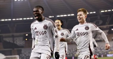 Ajax dhe Fenerbahce fitore me rëndësi në “playoff” e Ligës së Europës
